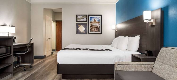 圆石城北拉昆塔温德姆套房酒店(La Quinta Inn & Suites by Wyndham Round Rock North)图片