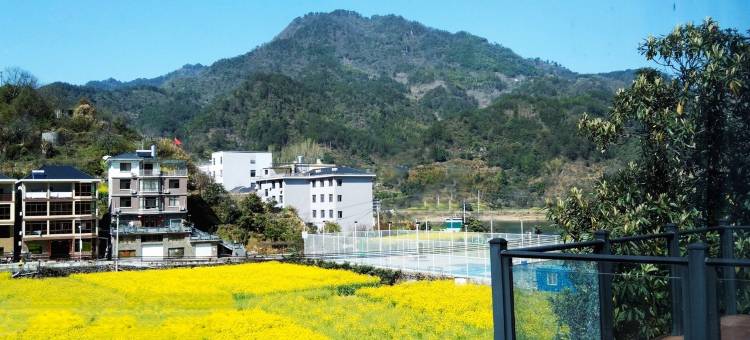 美界高端民宿(左光线分店)图片