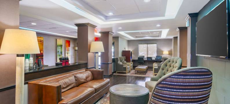 奥拉西贝斯特韦斯特优质套房酒店(Best Western Plus Olathe Hotel)图片
