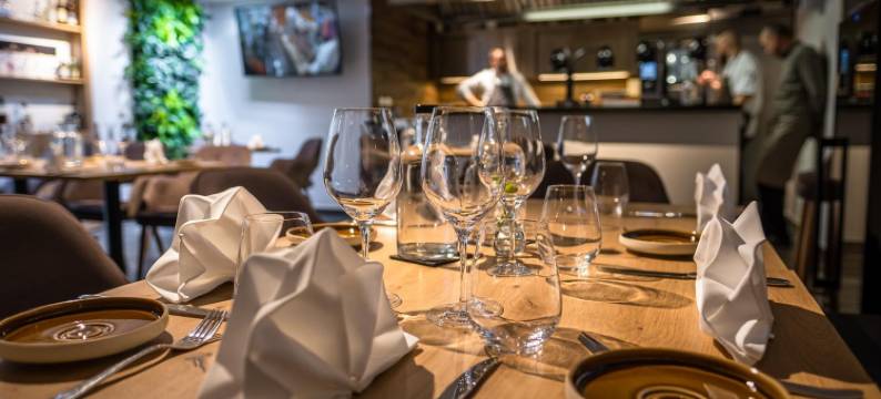 小蟋蟀美食与客房(Kistücsök Food & Room)图片