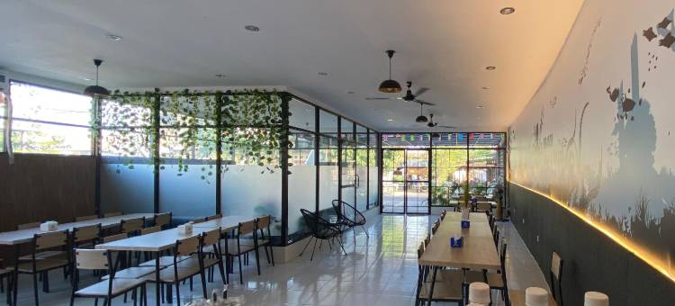 Urbanview Hotel Trunojoyo Banyuwangi by RedDoorz图片