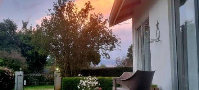 The Cottage on the Corner图片