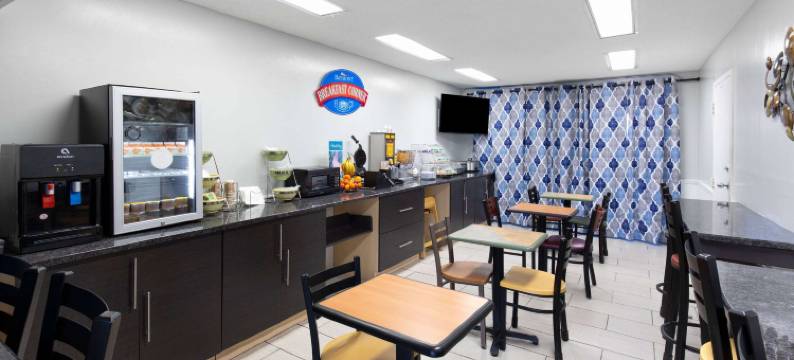 塞尔玛温德姆呗盟酒店(Baymont by Wyndham Selma)图片