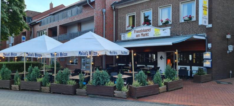 弗朗西斯戛纳集餐厅酒店(Franziskaner am Markt)图片