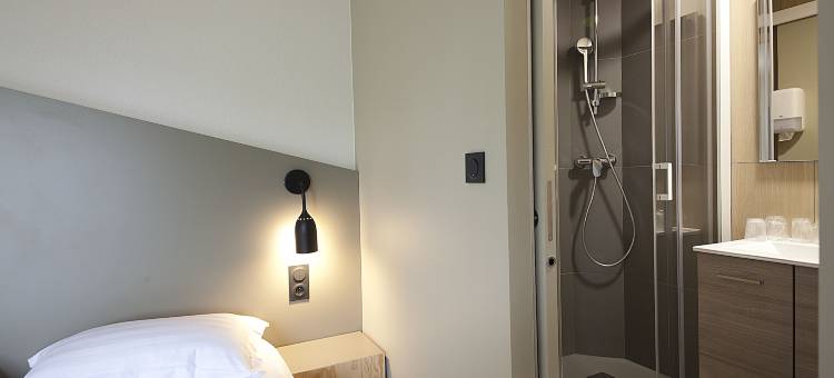 埃森蒂尔阿凡尔纳布里特酒店 - 莱蒙费朗南部(Brit Hotel Essentiel Arverne - Clermont-Ferrand Sud)图片