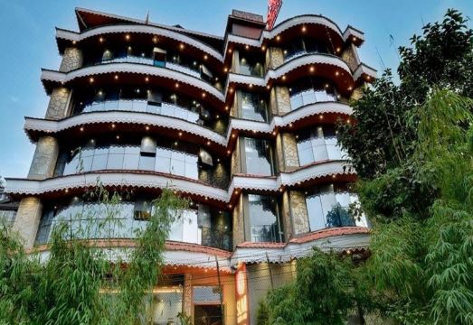 Sumitel Queens Yard Hotel Overview