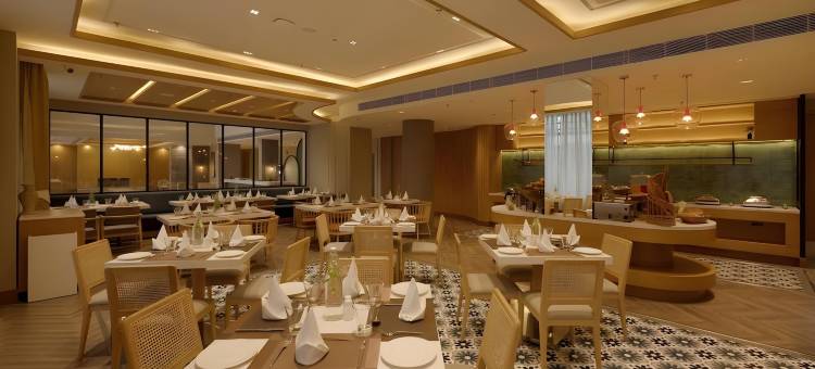 斯利那加萨罗瓦尔门廊酒店(Sarovar Portico Srinagar)图片