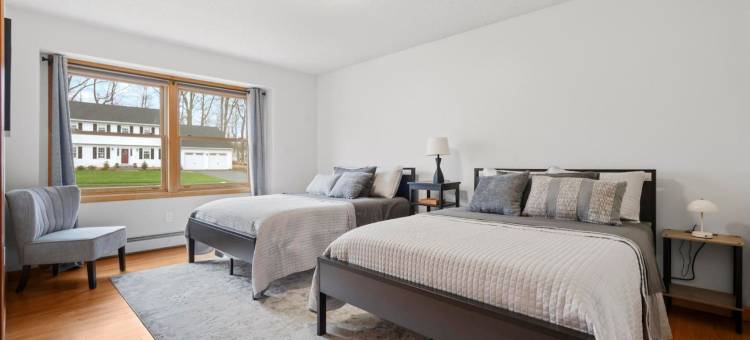 Open Concept Living and Cozy Ambiance - Inviting Spacious Haven图片