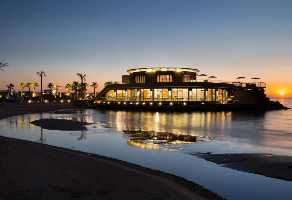 Kempinski Summerland Hotel & Resort BeirutHotel Overview