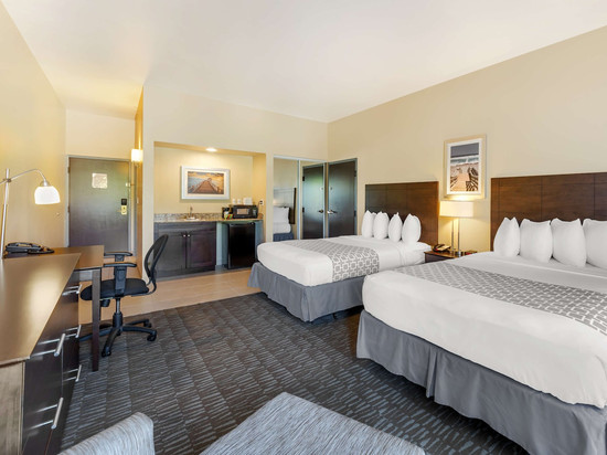 那不勒斯广场贝斯特韦斯特酒店