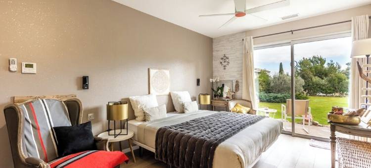 冒险距离家庭旅馆(Escapades Lointaines)图片