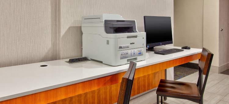 Holiday Inn Express 费尔法克斯 - 阿灵顿大道(Holiday Inn Express FAIRFAX - ARLINGTON BOULEVARD by IHG)图片