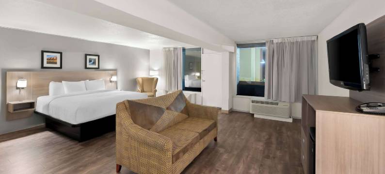 科尔尼会展中心克拉丽奥酒店及套房(Suburban Studios, Kearney)图片