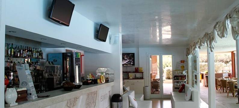 雷纳比安卡库尼亚讷韦尔德旅居酒店(Rena Bianca Cugnana Verde Residence)图片