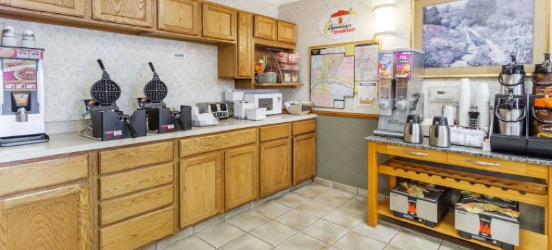 渥太华-饥饿岩速8酒店(Super 8 by Wyndham Ottawa Starved Rock)图片