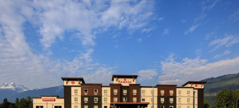 雷夫尔斯托克华美达酒店(Ramada by Wyndham Revelstoke)图片