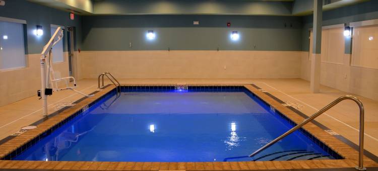 智选假日套房酒店蒙罗维尔(Holiday Inn Express & Suites Pittsburgh - Monroeville)图片