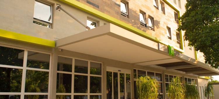 金色郁金香瓜鲁雅酒店(原名德尔芬冲浪酒店)(Golden Tulip Guarujá - Antigo Delphin Surf Hotel)图片