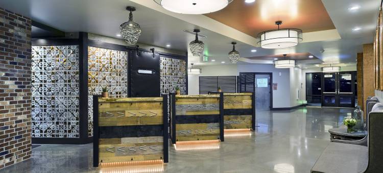 帕索罗伯斯牛津套房酒店(Oxford Suites Paso Robles)图片