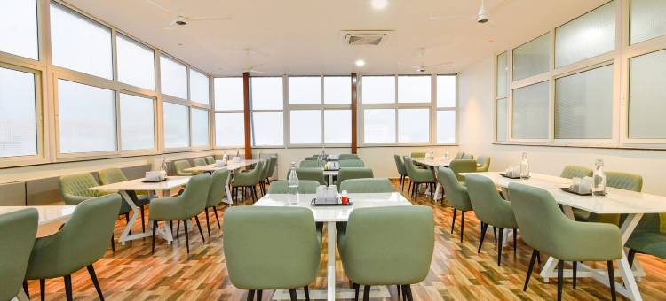 FabHotel Prime Srishoin - 靠近TCS德干公园，Hitech City(FabHotel Prime Srishoin - Near Tcs Deccan Park, Hitech City)图片