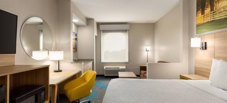 普拉特维尔蒙哥马利戴斯套房酒店(Days Inn & Suites by Wyndham Prattville-Montgomery)图片