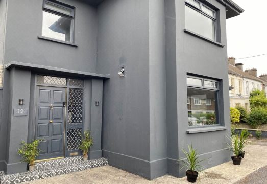 * No 12 Boutique Guest House *Galway City, 6 bed/ 6 En-Suite Hotel Overview