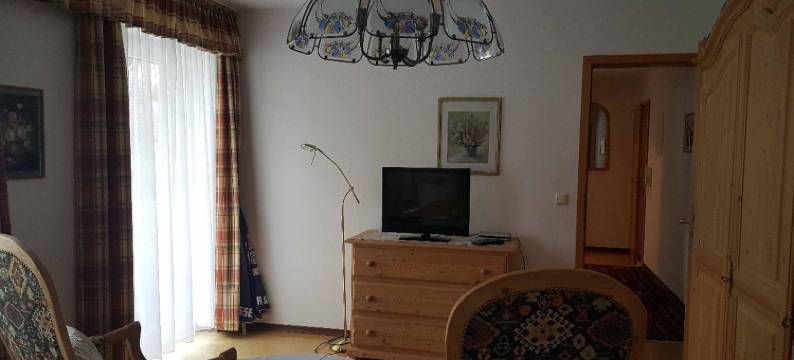 阿尔特米尔咖啡馆，克里姆希尔德宾馆度假公寓，临水而居(Cafe Altmühl, Ferienwohnungen Gästehaus Krimhilde Direkt am Wasser)图片