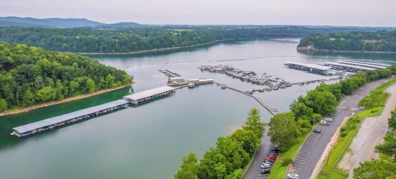 伯恩赛德度假屋，步行到坎伯兰湖!(Burnside Vacation Rental, Walk to Lake Cumberland!)图片