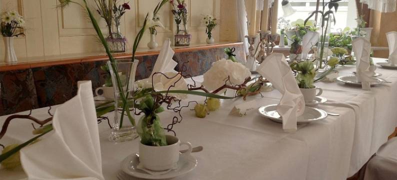 卡林函阿尔特克鲁格酒店(Hotel-Restaurant Alter Krug Kallinchen)图片