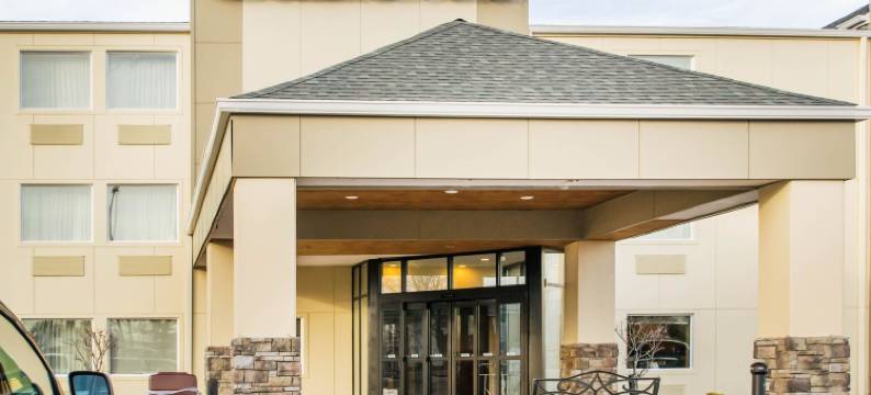 梅菲尔德高地克利夫兰东舒适酒店(Comfort Inn Mayfield Heights Cleveland East)图片