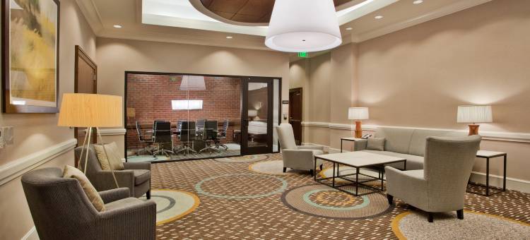 教堂山/卡尔伯罗欢朋酒店及套房(Hampton Inn & Suites Chapel Hill-Carrboro/Downtown)图片