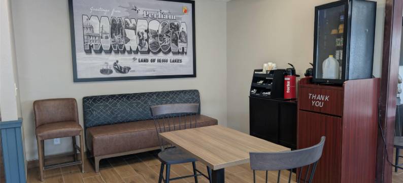 佩勒姆温德姆速8酒店(Super 8 by Wyndham Perham)图片