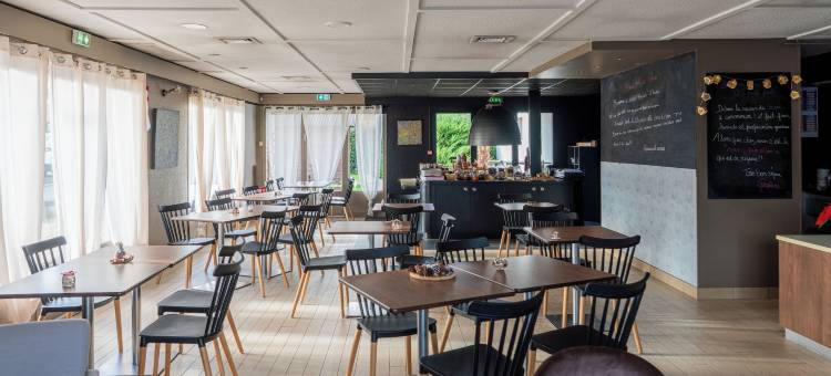 布里特舒适酒店阿姆帕林佩里格东(Brit hôtel Confort Ampaline Périgueux Est)图片