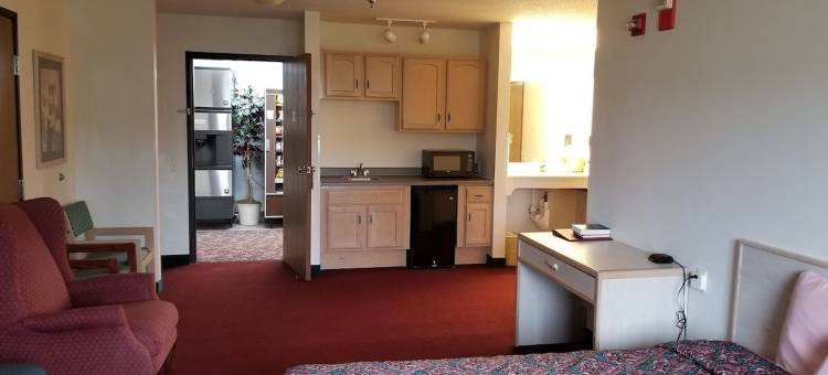 德尔拉皮兹比尔马套房酒店靠近苏福尔斯(Bilmar Inn & Suites Dell Rapids Near Sioux Falls)图片