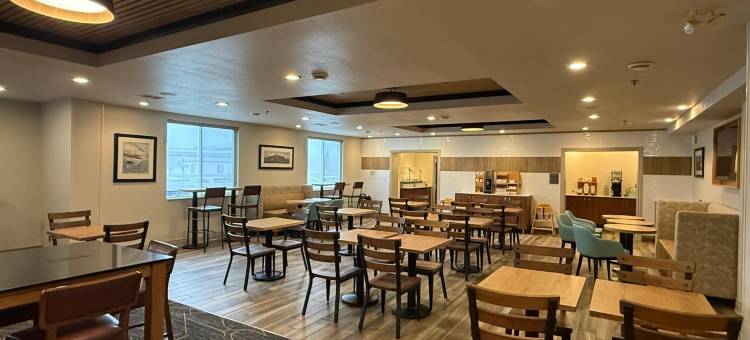 Best Western Plus 1000 Islands Hotel & Suites图片