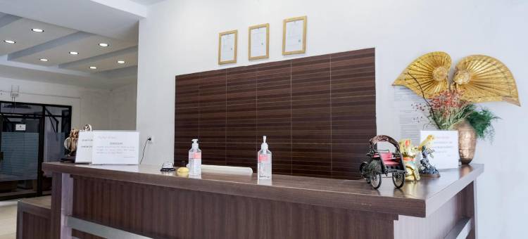 红多兹城市森林公园酒店(RedDoorz Near Taman Hutan Kota)图片