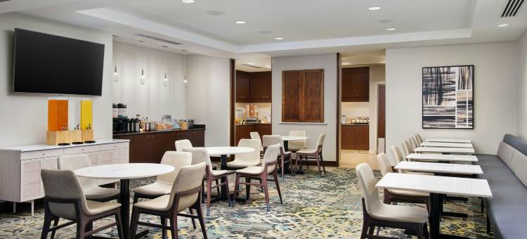 迈尔斯堡I-75和海湾海岸购物中心居家酒店(Residence Inn Fort Myers at I-75 and Gulf Coast Town Center)图片
