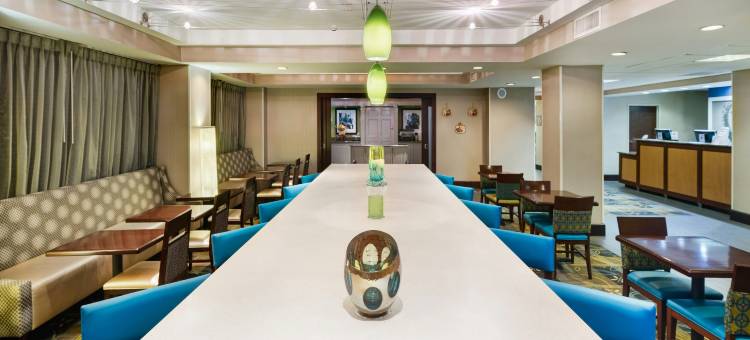 亚特兰大佩利梅特中心希尔顿欢朋酒店(Hampton Inn Atlanta-Perimeter Center)图片