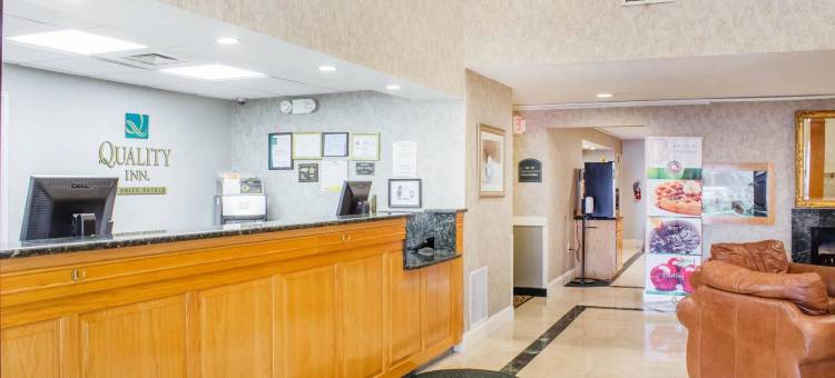 伊克诺旅馆-罗利靠近核桃溪露天剧场(Econo Lodge Raleigh Near Walnut Creek Amphitheatre)图片