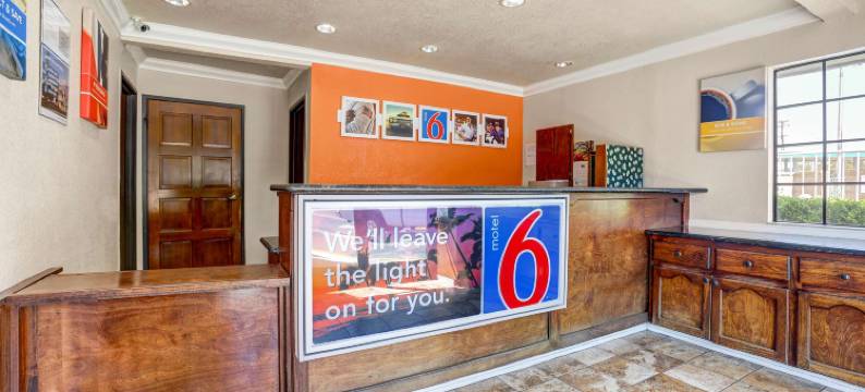 弗雷斯诺贝尔蒙特大街6号汽车旅馆(Motel 6 Fresno, CA - Belmont Ave)图片