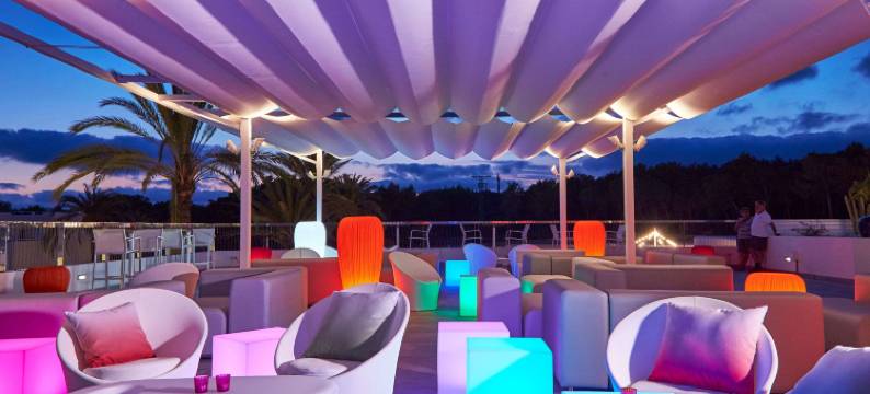 伊维萨岛卡拉莱亚度假酒店(Cala Llenya Resort Ibiza)图片