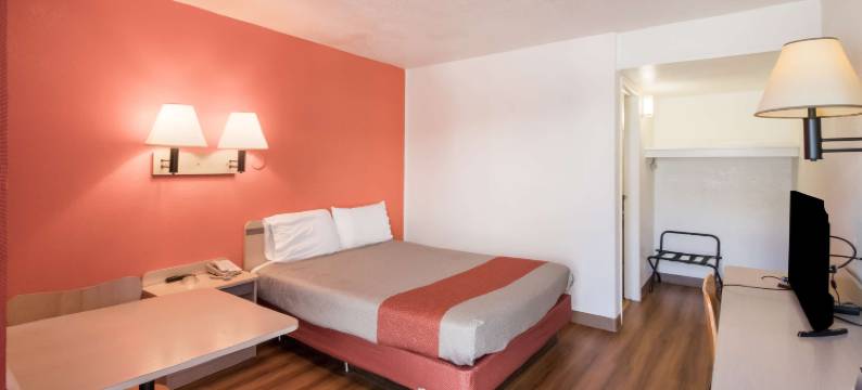 摩塞斯莱克6号汽车旅馆(Motel 6 Moses Lake, WA)图片