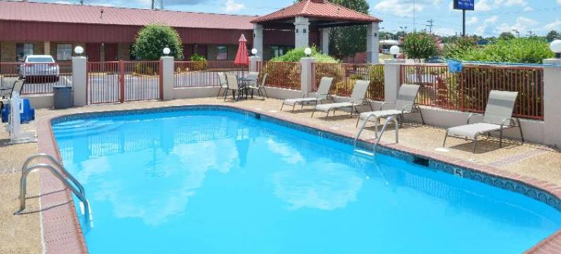 贝茨维尔美洲最佳价值酒店(Americas Best Value Inn Batesville)图片