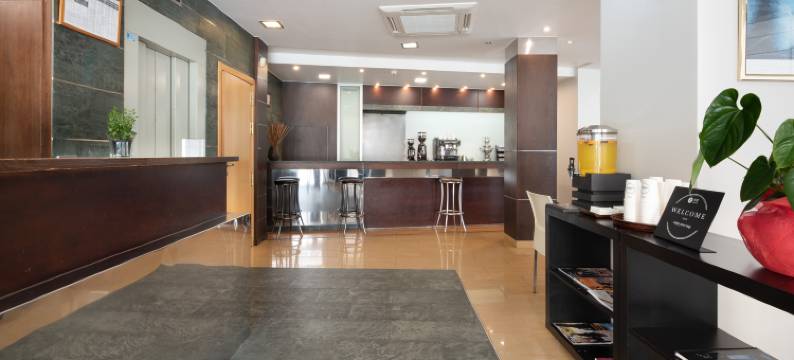 圣佩德罗门多尔玛(Dorma Puerta de San Pedro)图片