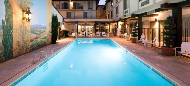 希尔顿坎贝尔达伯翠 - 普鲁内雅德广场酒店(DoubleTree by Hilton Campbell - Pruneyard Plaza)图片