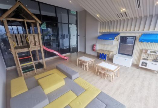 Continew Residence KL I HomeBrickz Hotel Overview