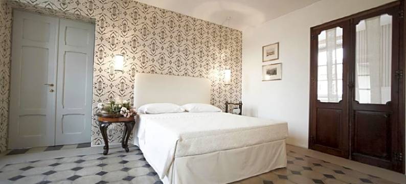 卡阿尔菲利亚尔30酒店(Cà Alfieri Al 30)图片