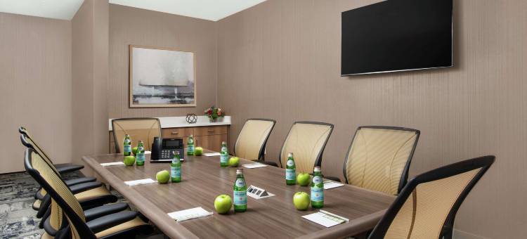 长岛布鲁克海文希尔顿惠庭套房酒店(Home2 Suites by Hilton Long Island Brookhaven)图片