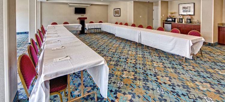 希尔顿欢朋酒店-劳林堡(Hampton Inn Laurinburg)图片