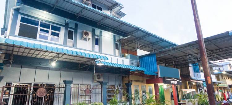 塔希伊斯兰住宿旅馆(OYO Life 2572 Tachi Stay Guest House Syariah)图片